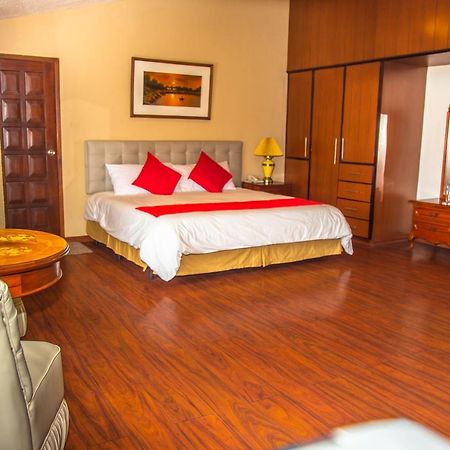 Hotel Chimborazo Internacional Riobamba Dış mekan fotoğraf